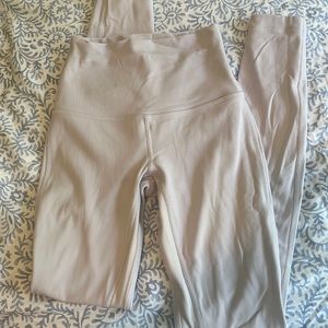 Light purple Lululemon leggings